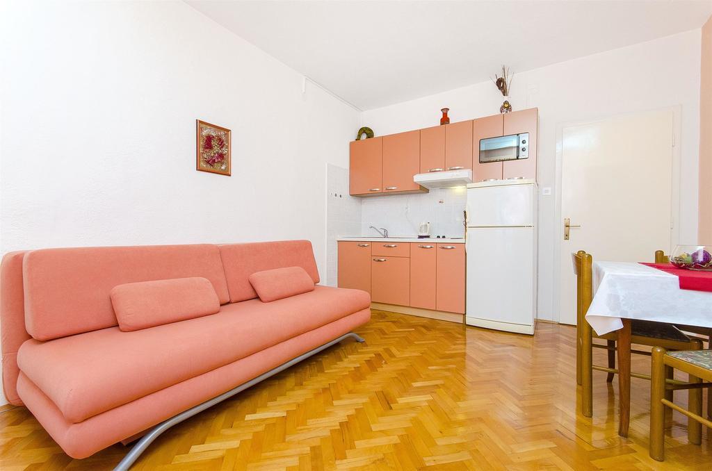 Apartments Kunac Podgora Exterior photo