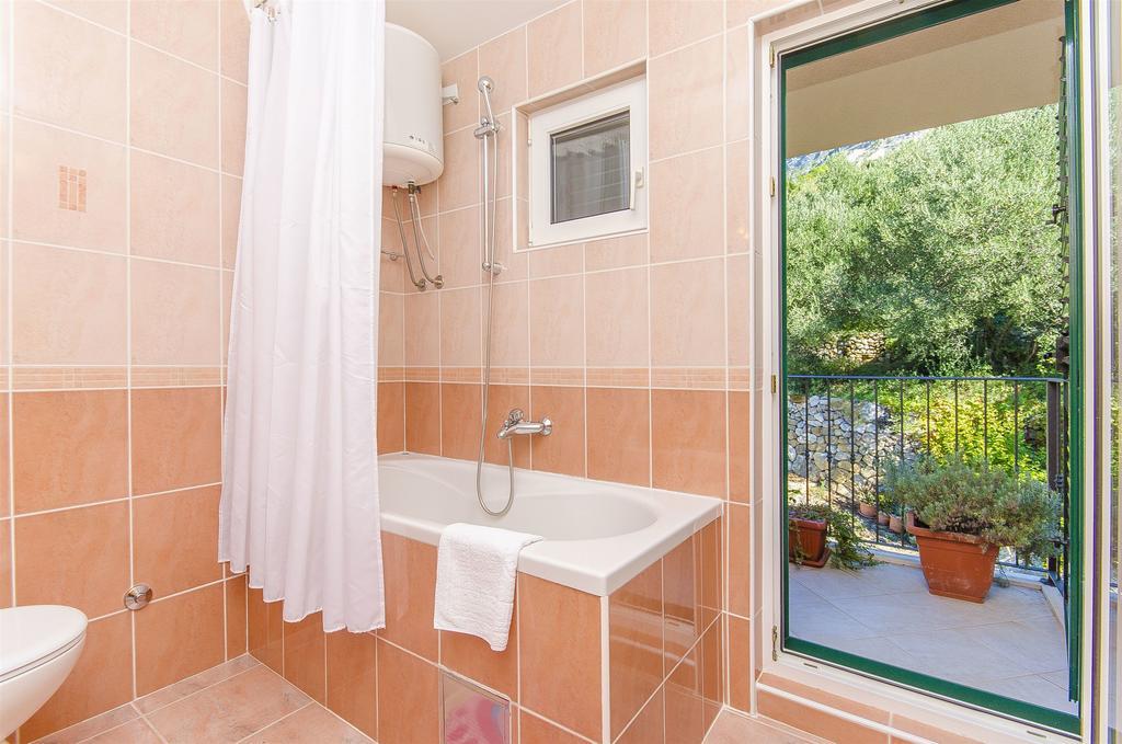 Apartments Kunac Podgora Exterior photo
